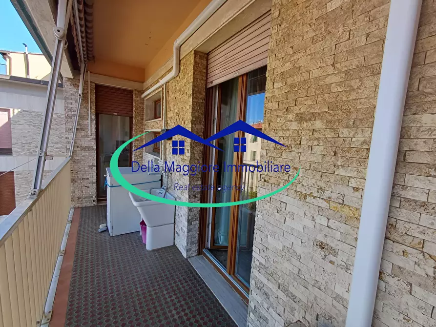 Immagine 24 di Pentalocale in vendita  in via montebello a Livorno