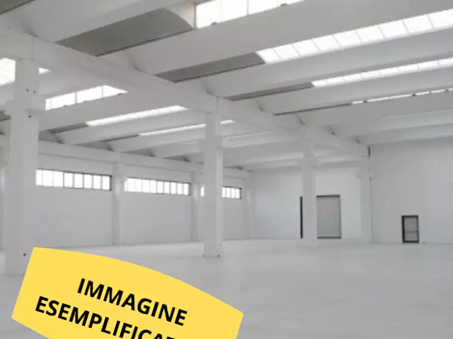 Immagine 4 di Attività artigianale in vendita  a Parma