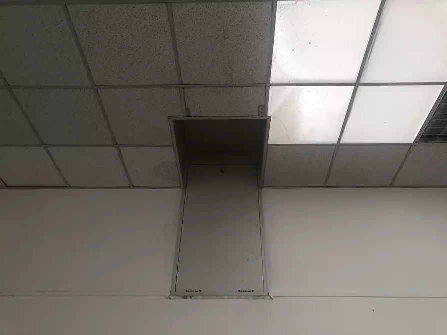 Immagine 28 di Attività artigianale in affitto  a Collecchio