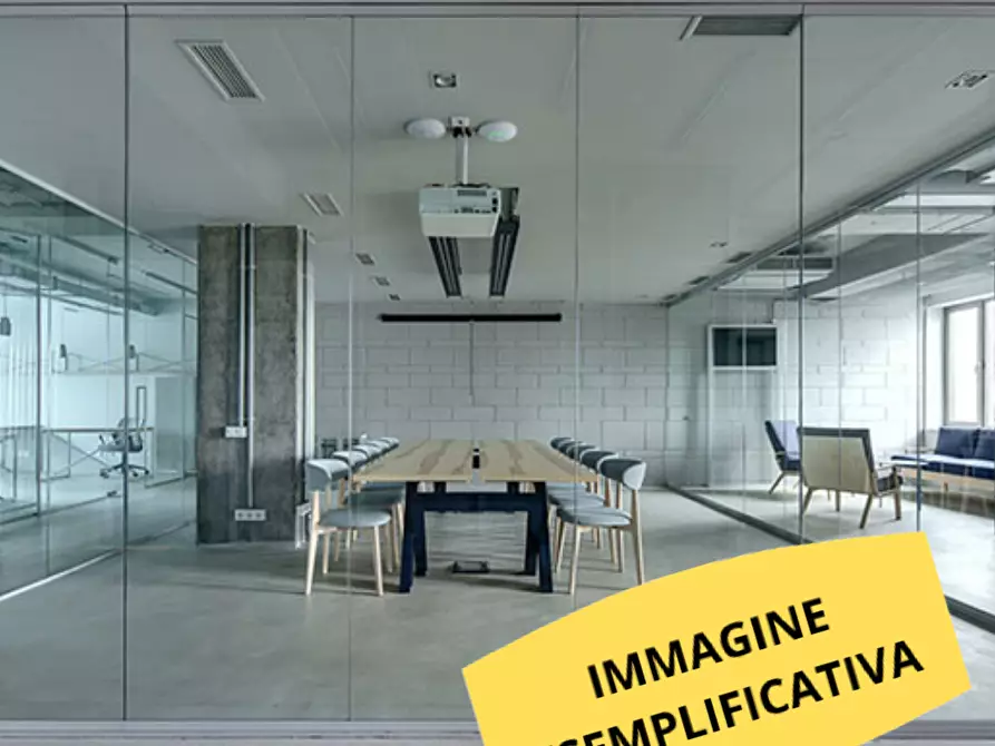 Immagine 7 di Ufficio in vendita  a Parma