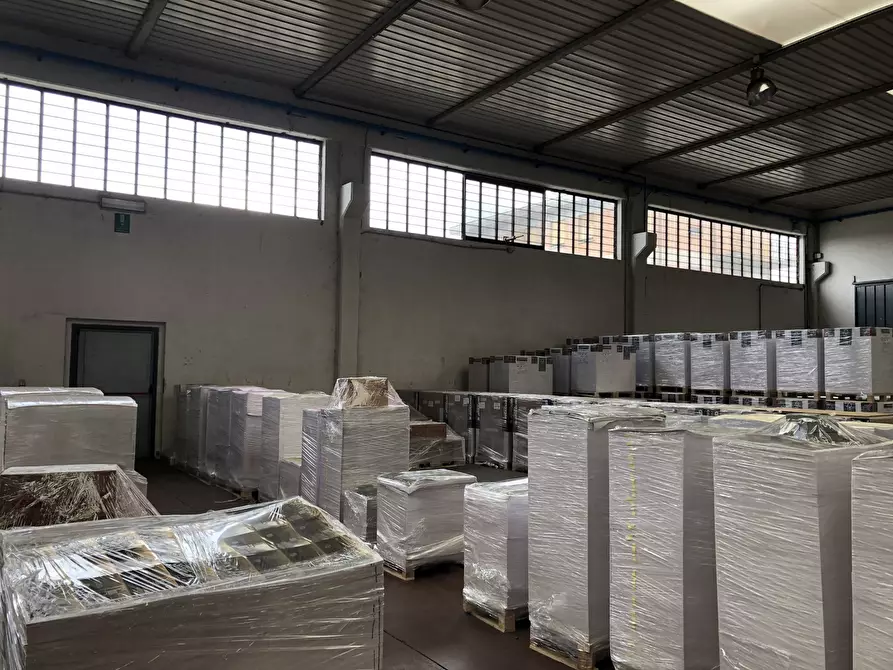 Immagine 16 di Attività artigianale in vendita  a Collecchio