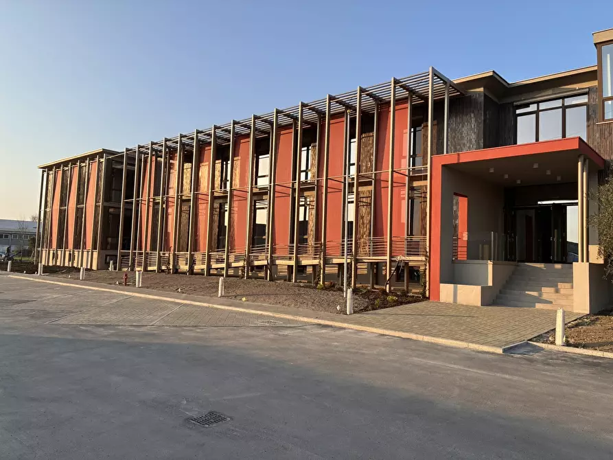 Immagine 3 di Ufficio in vendita  a Parma