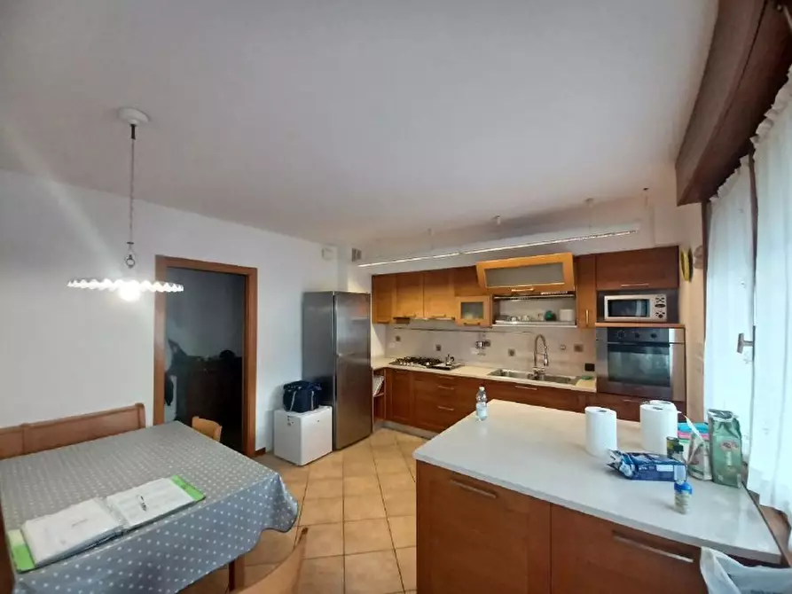 Immagine 1 di Stanza singola in affitto  a Trento