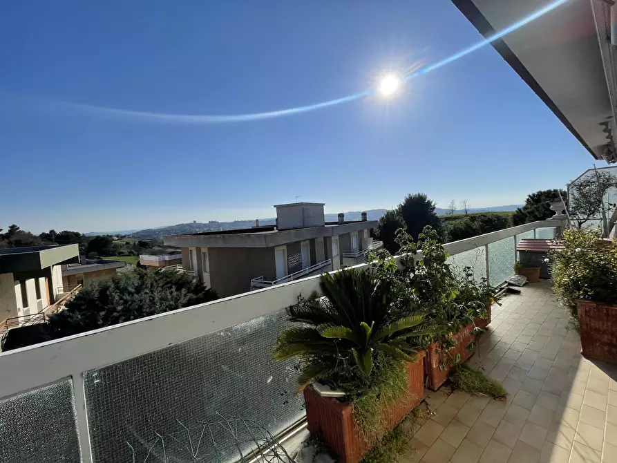 Immagine 15 di Attico in vendita  in Via Angelini a Ancona