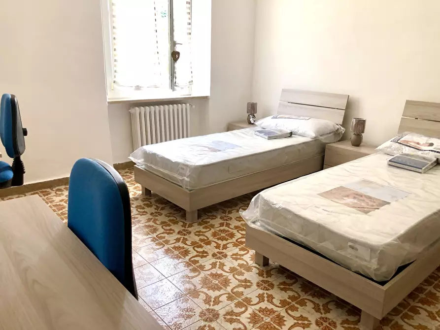 Immagine 16 di Stanza singola in affitto  in Via Francesco Rismondo a Ancona