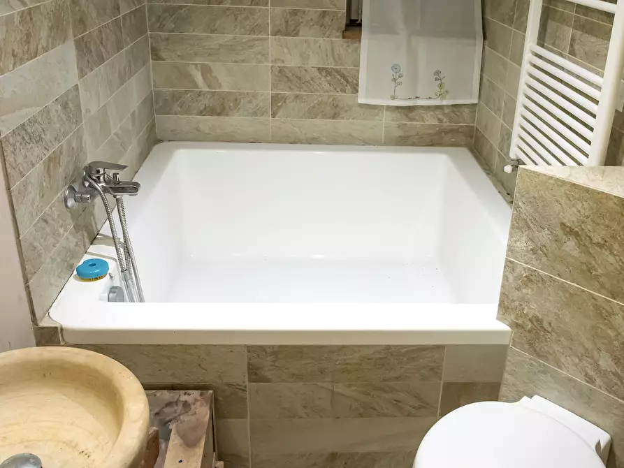 Immagine 14 di Rustico / casale in vendita  in OFFAGNA a Offagna