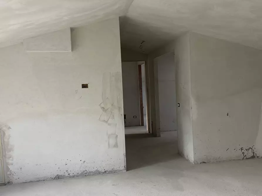 Immagine 12 di Attico in vendita  in via aldo moro a Osimo