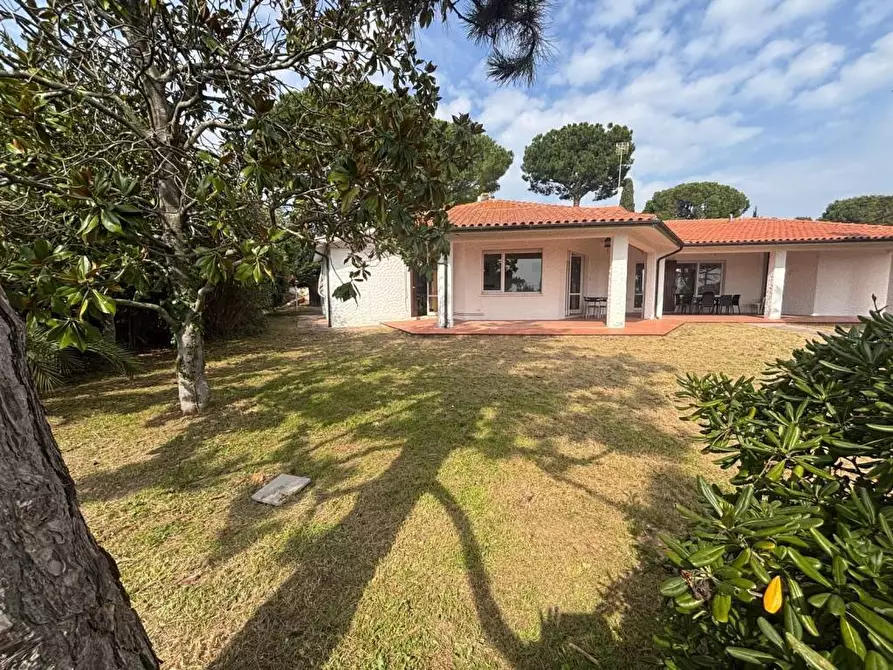 Immagine 1 di Villa in affitto  in Via delle Querce a Numana