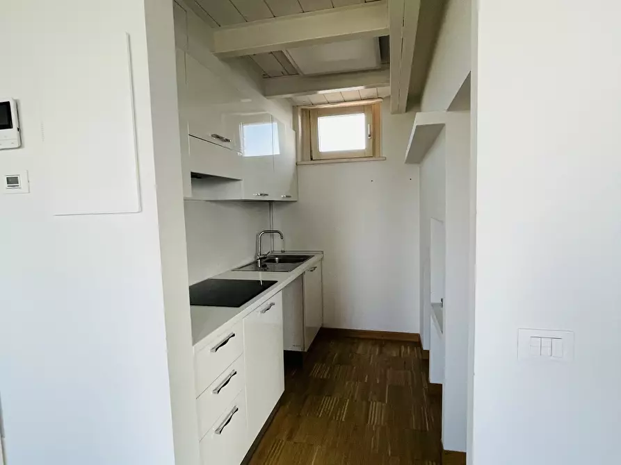 Immagine 13 di Porzione di casa in vendita  in Via Barcaglione a Ancona