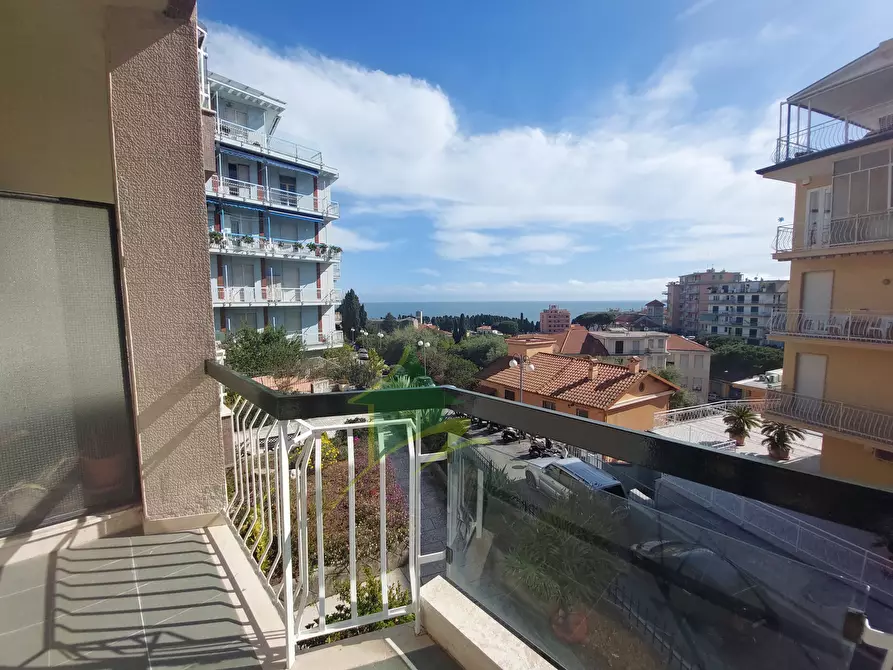 Immagine 18 di Trilocale in affitto  in Via Vallarino 78 a San Remo