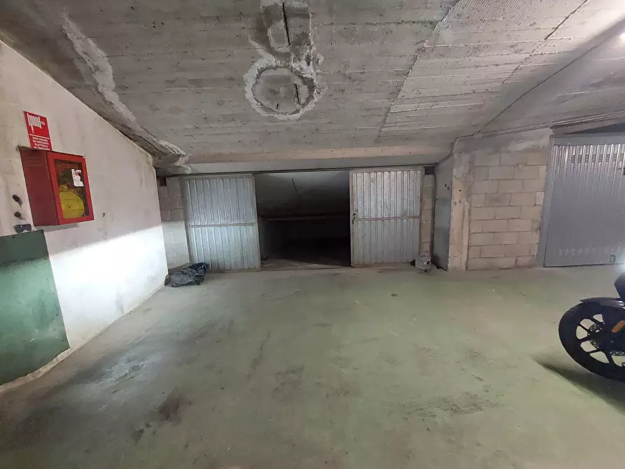 Immagine 3 di Magazzino in vendita  in Via Pietro Agosti 195 a San Remo