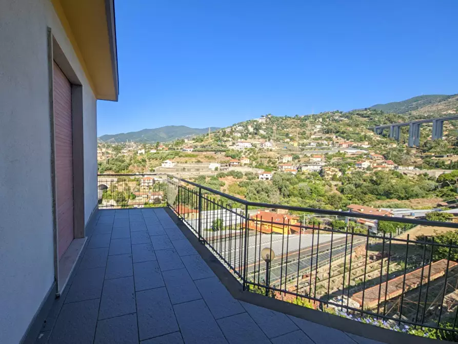 Immagine 12 di Trilocale in vendita  in Via Pascoli 158 a San Remo