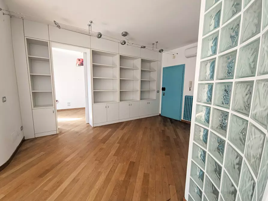 Immagine 12 di Trilocale in vendita  in Corso degli Inglesi 458 a San Remo