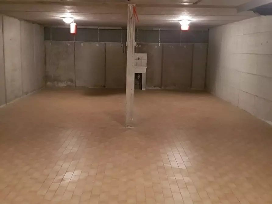 Immagine 4 di Garage in vendita  in Via Capinera 25 a San Remo