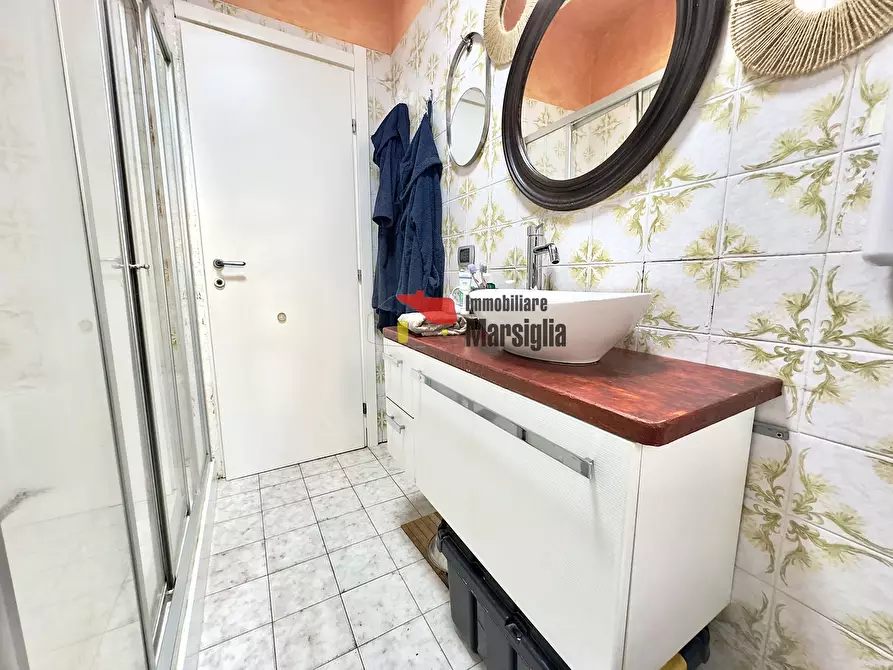 Immagine 14 di Bilocale in vendita  in Via Padre Semeria 400 a San Remo