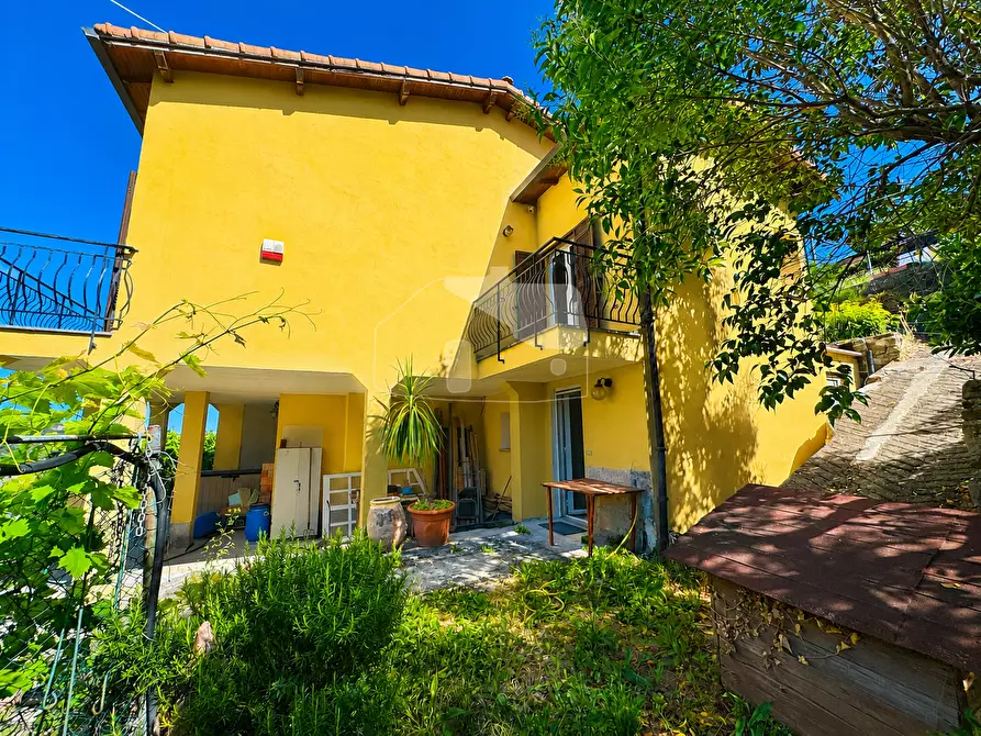 Immagine 3 di Casa indipendente in vendita  in Strada San Bartolomeo 300 a San Remo