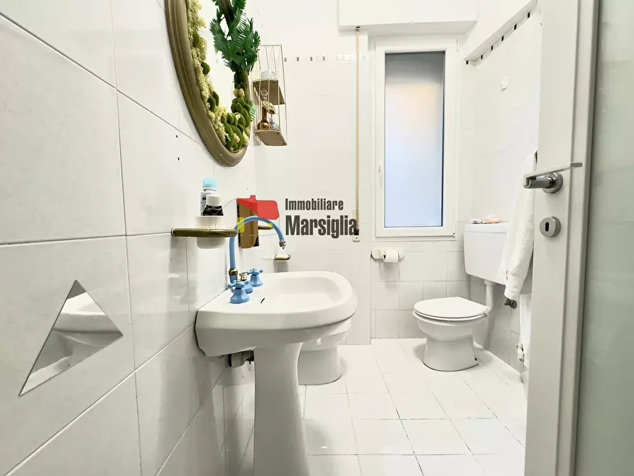 Immagine 15 di Quadrilocale in vendita  in Strada Solaro 14 a San Remo