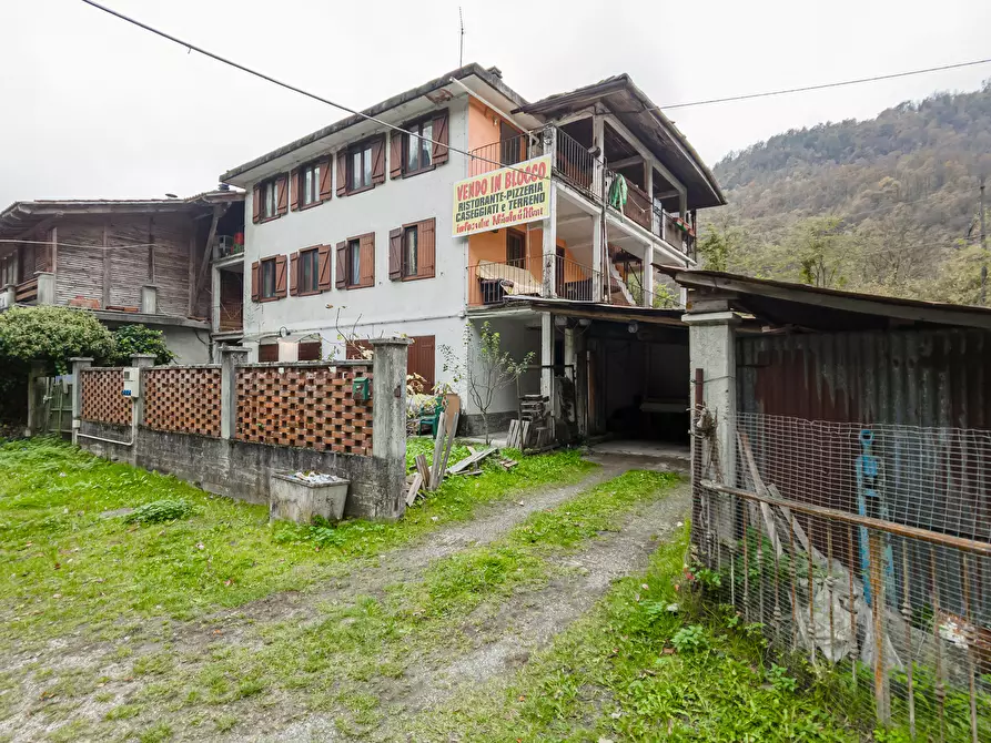 Immagine 13 di Palazzo in vendita  in Via Losa a Pessinetto