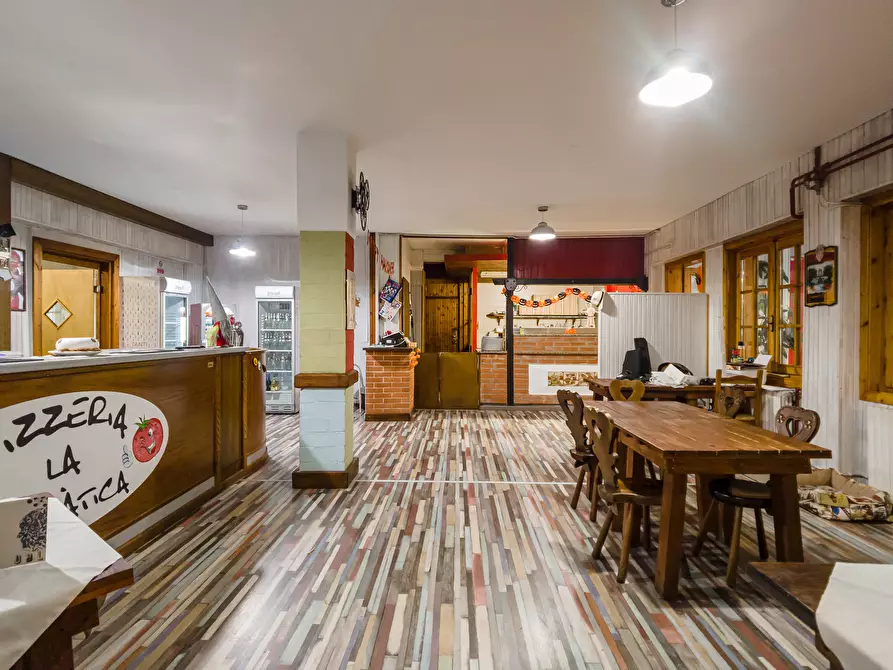 Immagine 11 di Bar / Ristorante in vendita  in Via Losa a Pessinetto