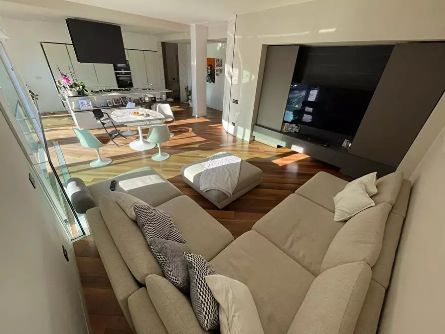 Immagine 5 di Trilocale in vendita  a Livorno