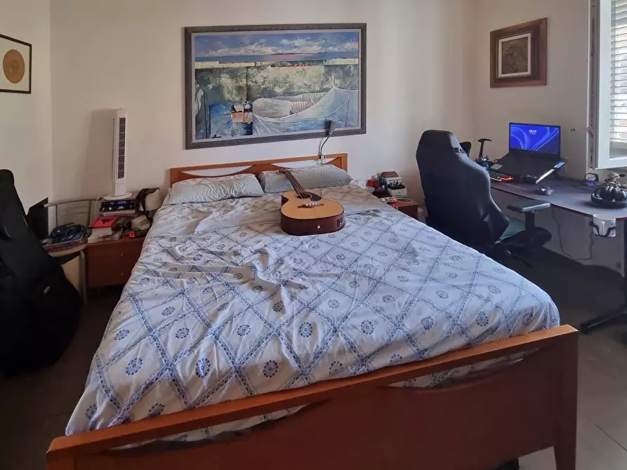 Immagine 9 di Pentalocale in vendita  a Livorno