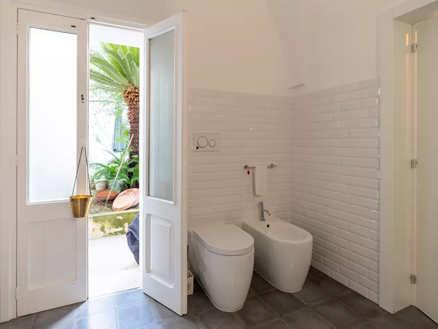 Immagine 39 di Casa indipendente in vendita  in Via Paolo Colaci 48 a Lecce