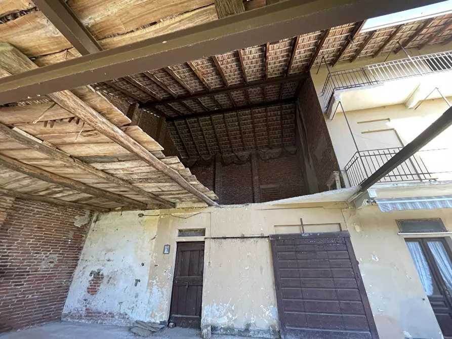 Immagine 16 di Rustico / casale in vendita  in Via Roma 4343 a Fara Novarese