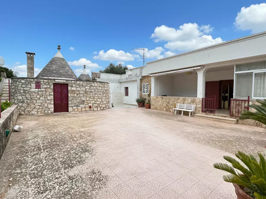 Immagine 3 di Villa in vendita  in Strada Paretone 201 a Martina Franca