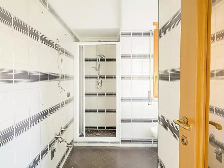 Immagine 11 di Bilocale in vendita  in Viale Bruno Rizzieri 46 a Roma