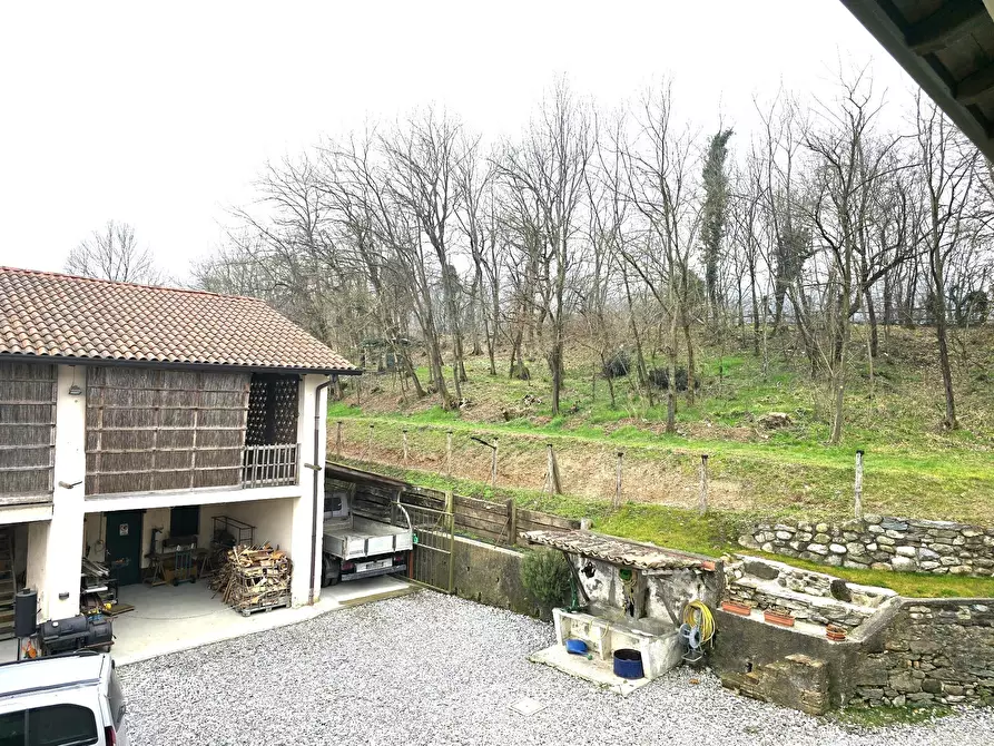 Immagine 19 di Rustico / casale in vendita  in Via C. Battisti 4 a Merone