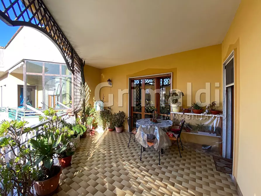 Immagine 2 di Trilocale in vendita  a Giugliano In Campania