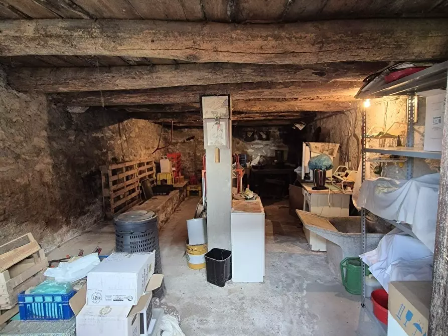 Immagine 30 di Porzione di casa in vendita  a Faggeto Lario