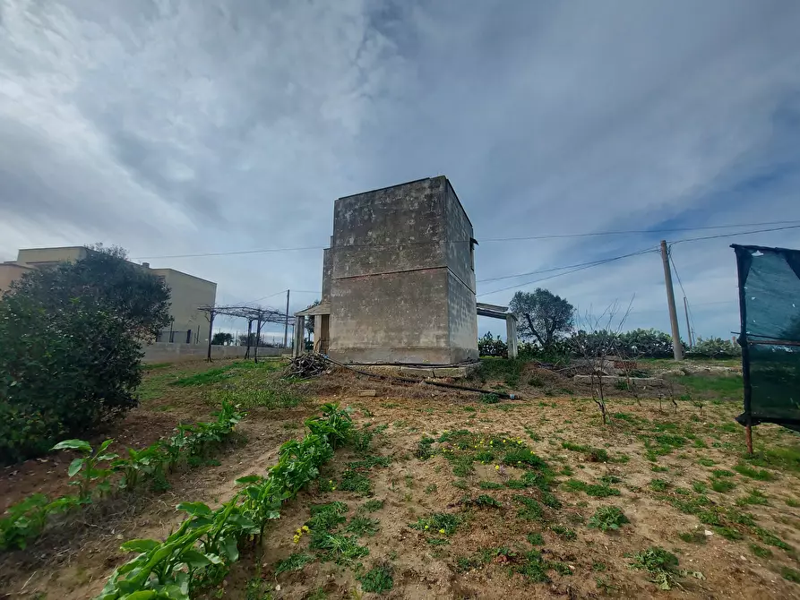 Immagine 19 di Rustico / casale in vendita  in Strada per Baccatani 26 a Brindisi