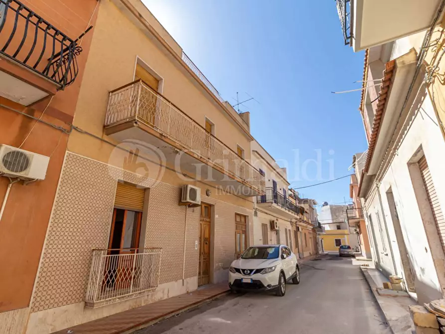 Immagine 1 di Casa indipendente in vendita  in Via Peschiera 21 a Avola
