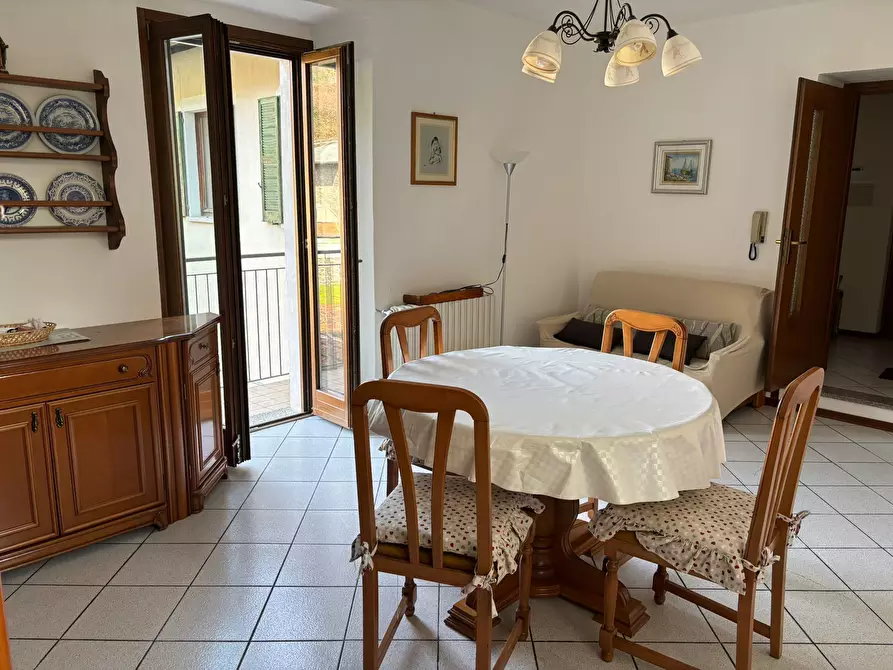 Immagine 9 di Appartamento in vendita  in Frazione Calozzo 128 a Pianello Del Lario
