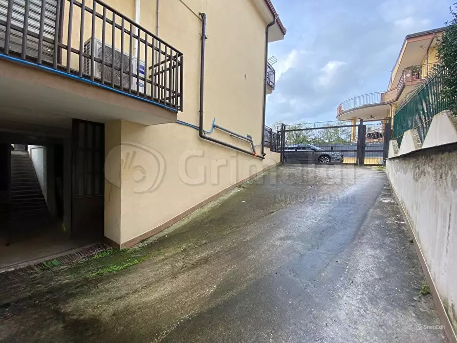 Immagine 10 di Casa indipendente in vendita  a Aversa