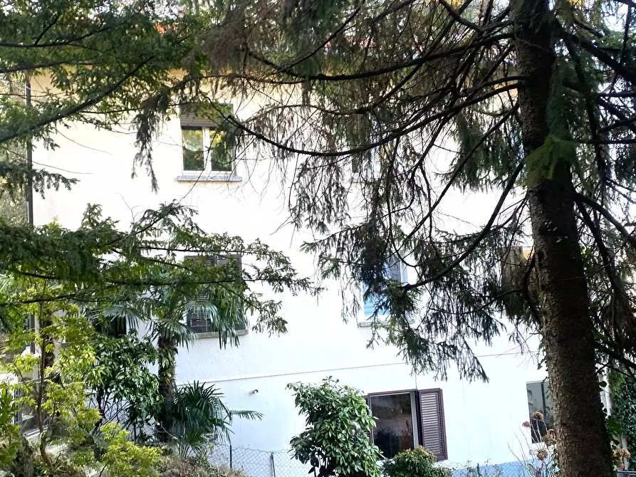 Immagine 47 di Quadrilocale in vendita  a Brunate