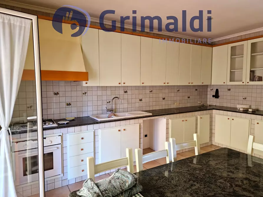 Immagine 18 di Villa in vendita  in Via Comunale Guantai Ad Orsolone 177 a Napoli