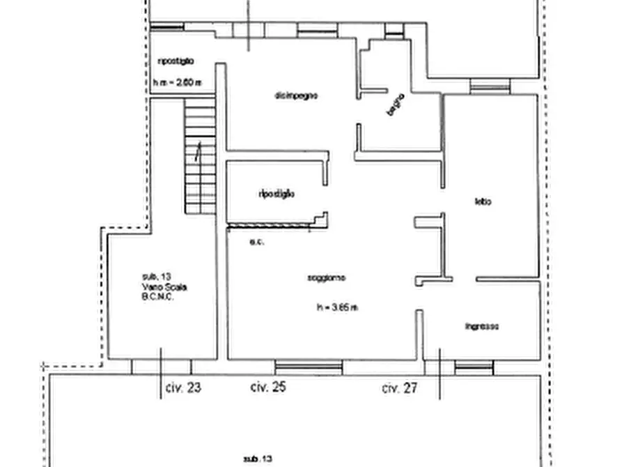 Immagine 26 di Trilocale in vendita  in Viale Japigia 27 a Lecce
