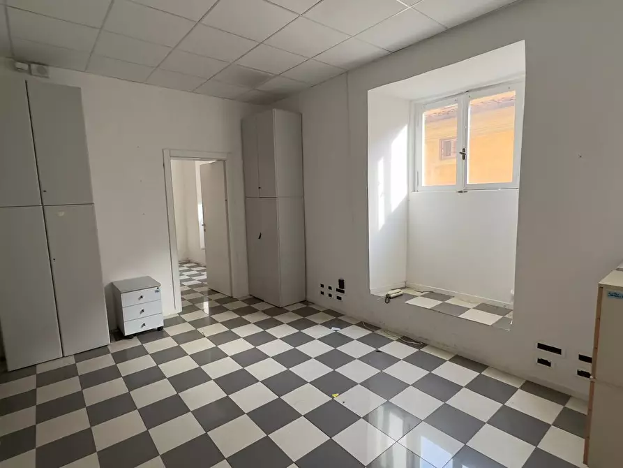 Immagine 3 di Pentalocale in affitto  in Via di Torre Argentina a Roma