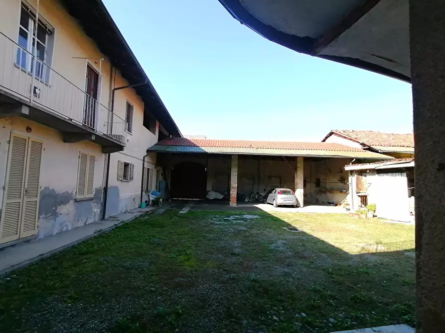 Immagine 9 di Palazzo in vendita  in via Galileo Ferraris 2 a San Germano Vercellese