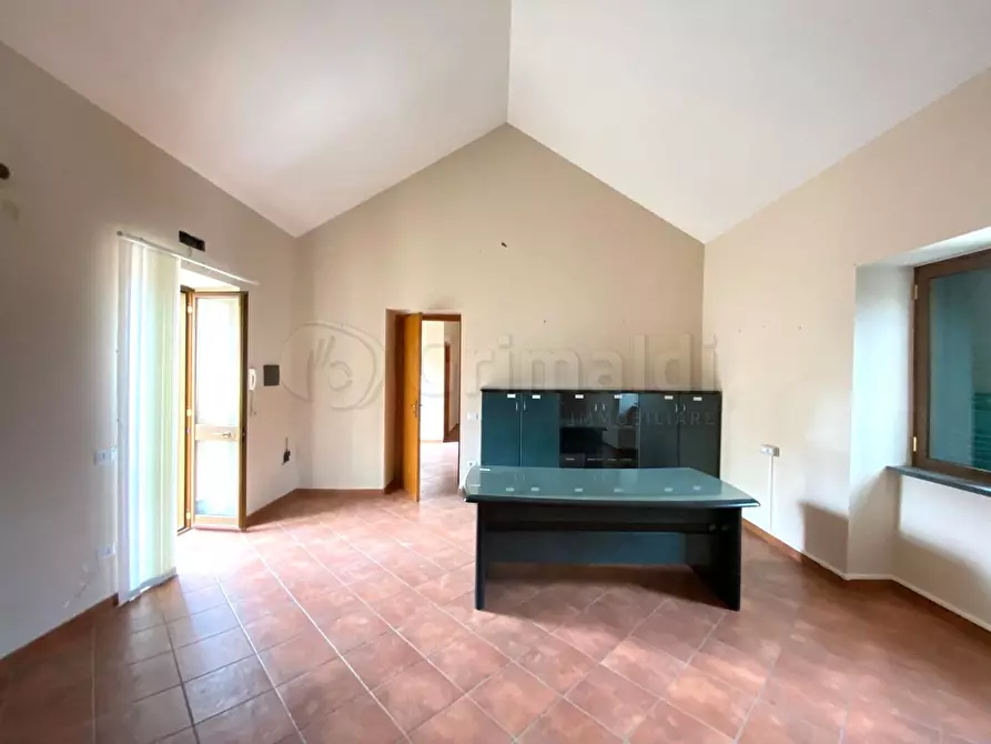 Immagine 3 di Ufficio in affitto  a Villaricca