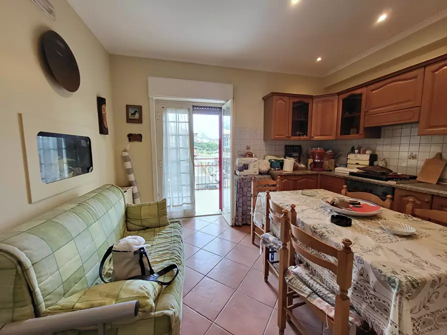 Immagine 17 di Trilocale in vendita  in Via Gaetano Donizetti 13 a Taormina