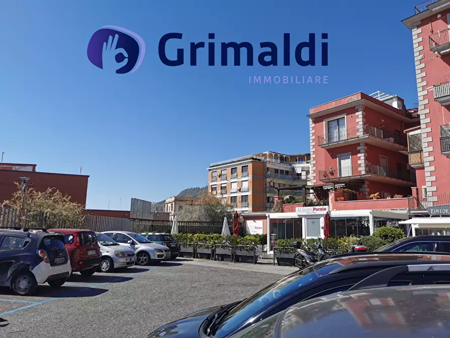 Immagine 1 di Quadrilocale in vendita  in Via Nicola Fasano 5 a Pozzuoli