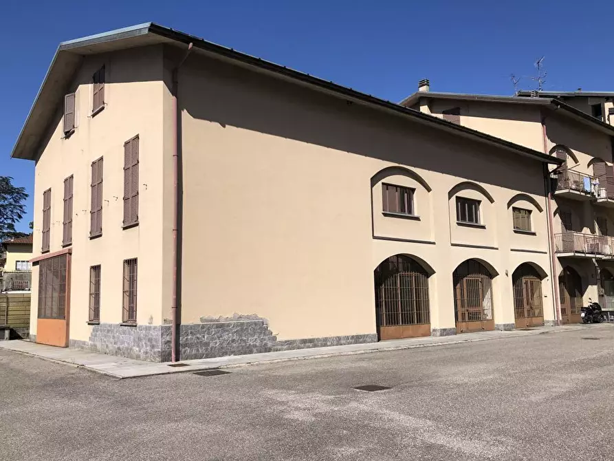 Immagine 6 di Casa indipendente in vendita  a Como