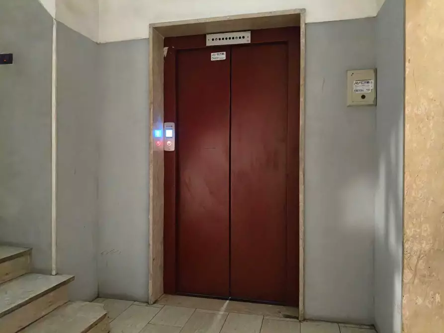 Immagine 4 di Ufficio in vendita  in Via Carmine 44 a Brindisi