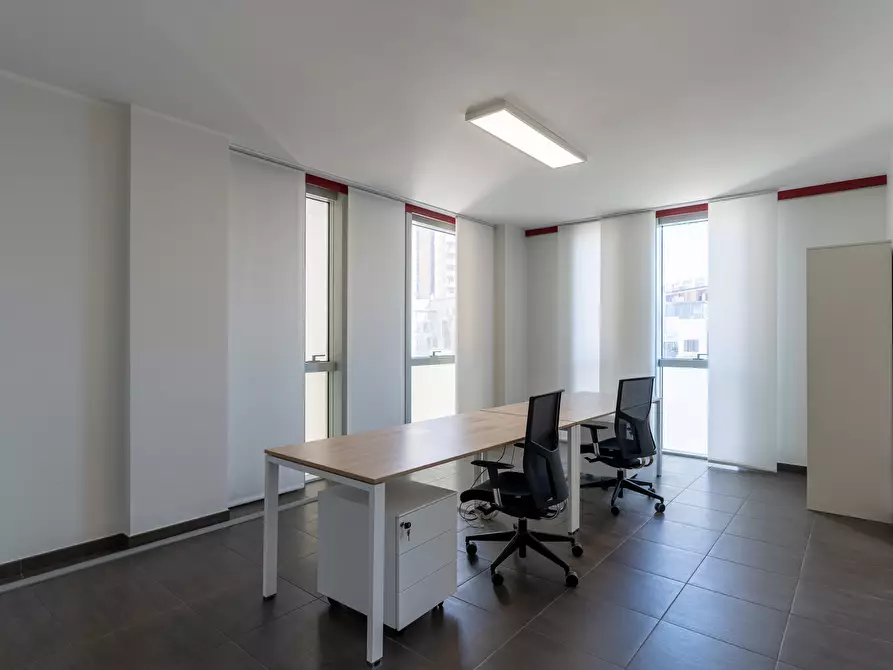 Immagine 6 di Ufficio in vendita  in Via Colonnello Archimede Costadura 2C a Lecce