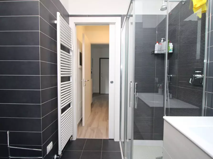 Immagine 9 di Trilocale in vendita  in via salita cappuccini 11 a Como