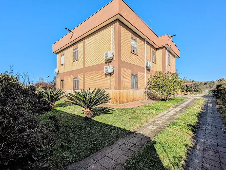 Immagine 20 di Villa in vendita  in Via Granieri 56 a Nettuno