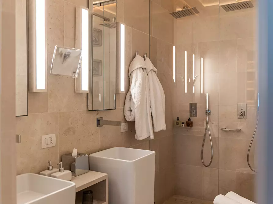 Immagine 35 di Casa indipendente in vendita  in Via Roberto Caracciolo 30 a Lecce